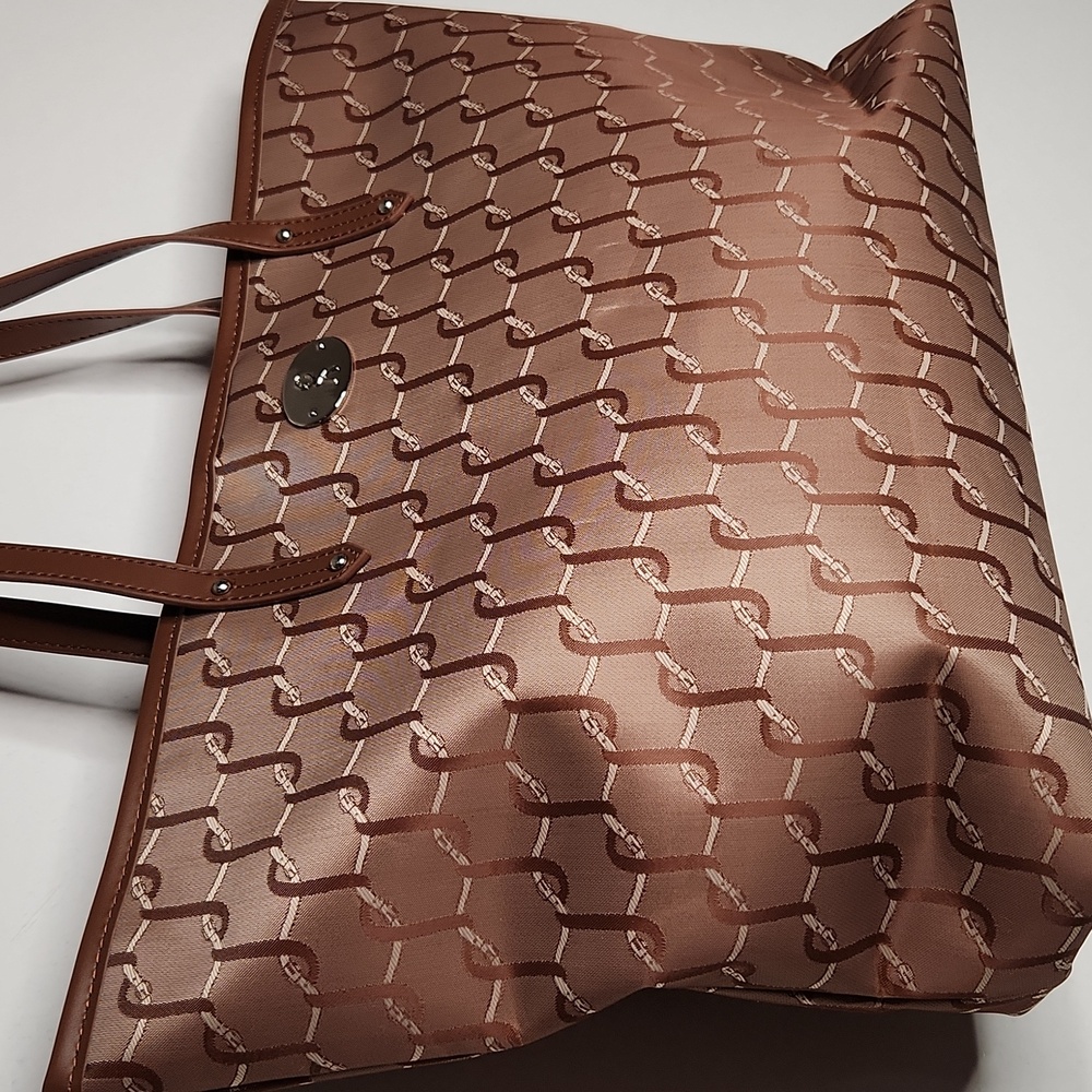 Roberta di Camerino E RBT894-90 Tote Bag in a beige/brown2
